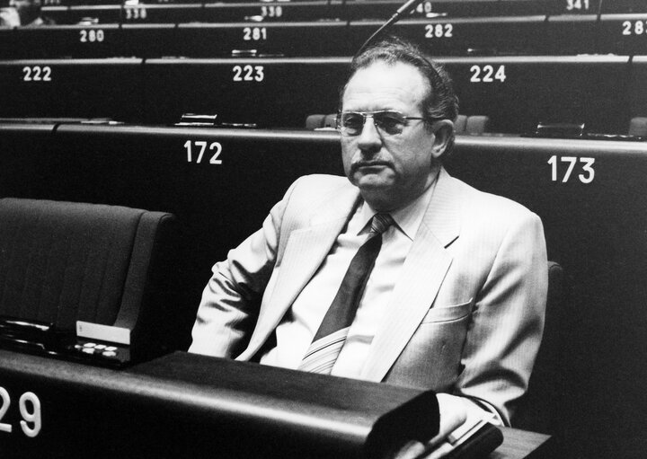 Leon FATOUS attends a plenary session in September 1984