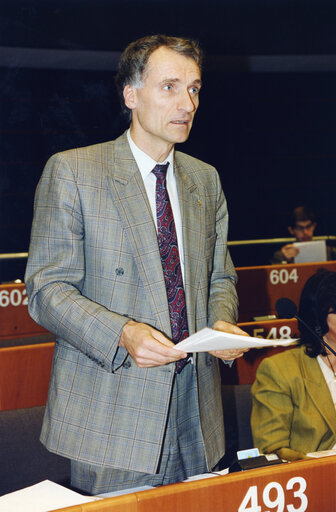 Bertel HAARDER in plenary session in Strasbourg.