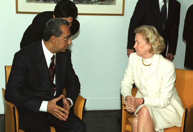 Φωτογραφία 3: EP President meets with the President of Honduras.