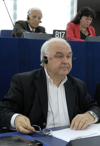 Photo 3: Bernard LEHIDEUX in Plenary Session in Strasbourg.