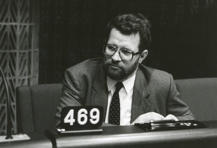 Michel COLLINOT attends a plenary session in October 1984