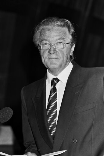 Fotografija 3: The French Minister for Foreign Affairs in plenary session in Strasbourg.