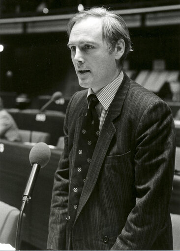 Robert J. MORELAND speaks in plenary session in November 1982