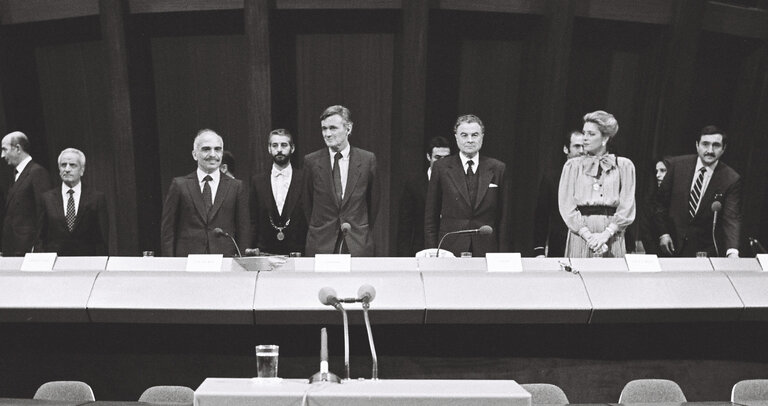 Photo 3: Visit of King of Jordan at the European Parliament in December 1983