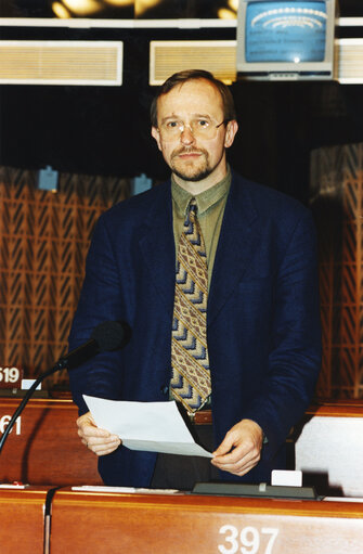 Foto 2: Axel SCHAFER in plenary session in Strasbourg.