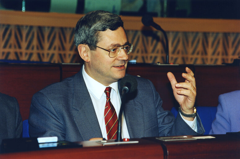 Billede 2: Bruno GOLLNISCH at the European Parliament