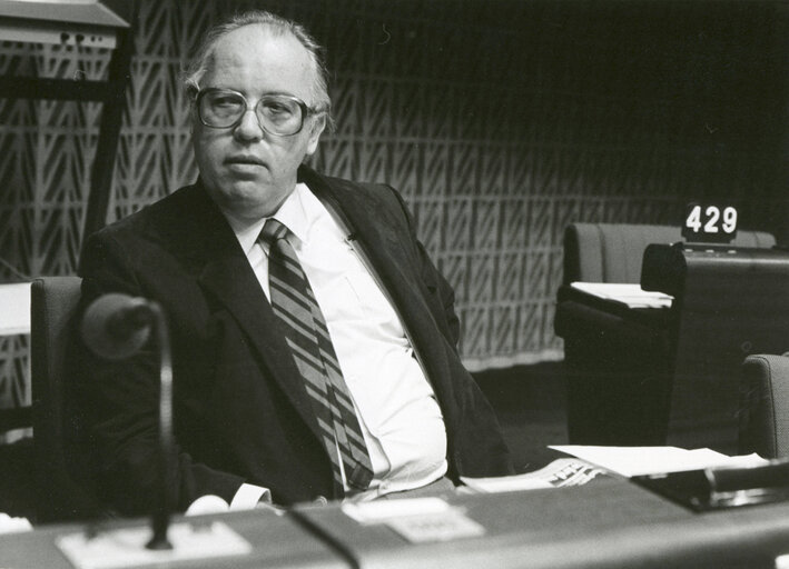 Rudolf F. SCHIELER attends a plenary session in November 1982