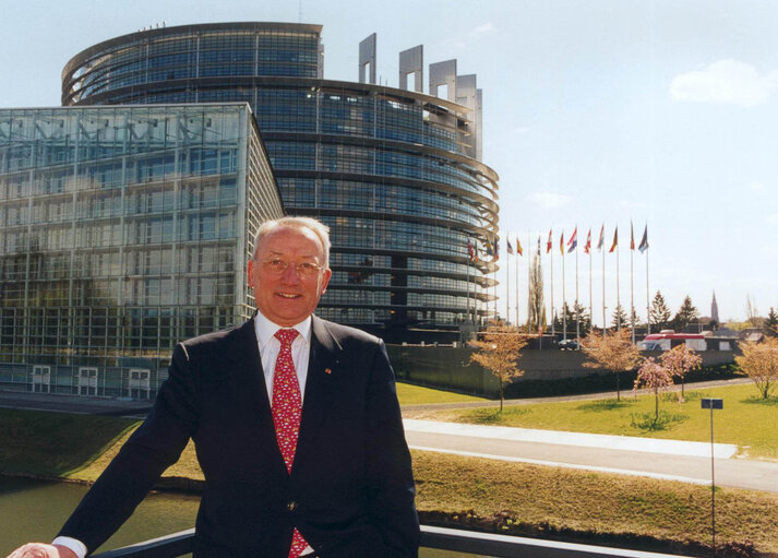 Fotografija 7: MEP Peter Michael MOMBAUR at the EP in Strasbourg.