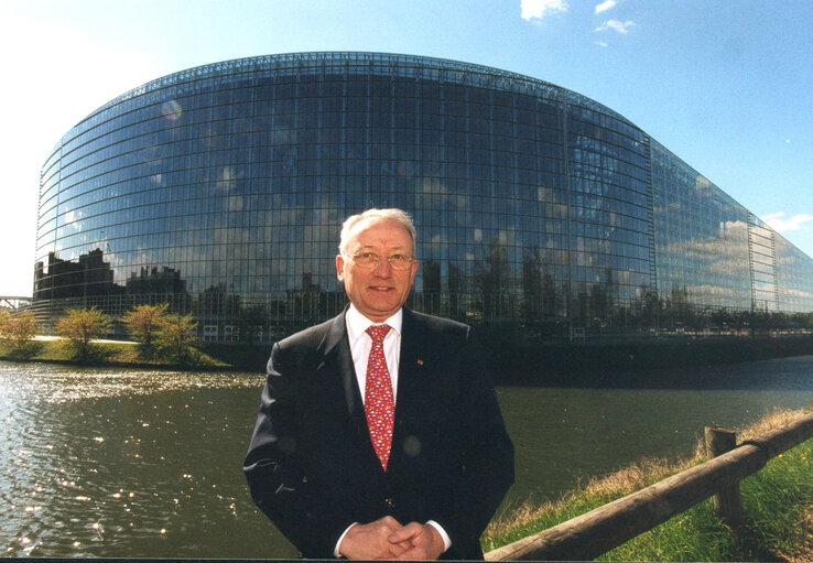 Fotografija 9: MEP Peter Michael MOMBAUR at the EP in Strasbourg.