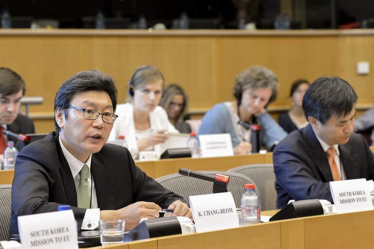 Fotografija 1: INTA  - Exchange of views with Ambassador of the Republic of Korea to the European Union