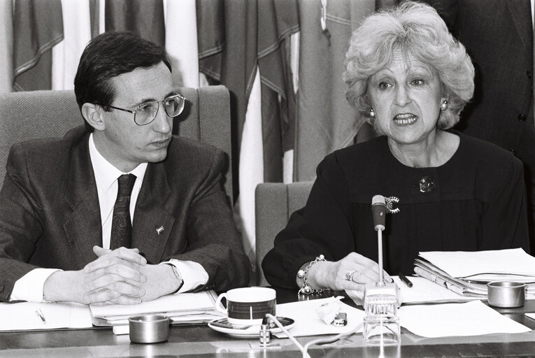 Foto 1: Meeting in February 1989