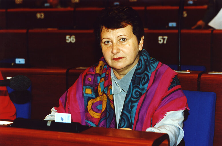 Billede 1: Hilde HAWLICEK in the hemicycle of the EP in Strasbourg.