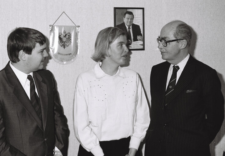 Foto 6: Meeting in February 1989