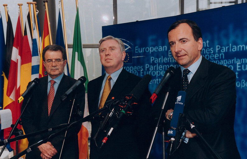 Press conference with the EP President, the EC President and the Italian Minister for Foreign Affairs.