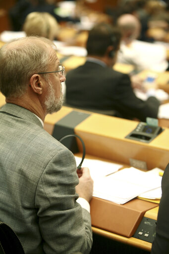 Photo 4: Johannes LEBECH in plenary session in Brussels.