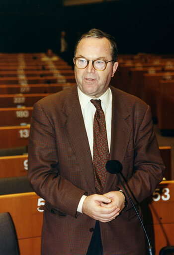 Nuotrauka 4: Wilfried MARTENS in plenary session in Brussels