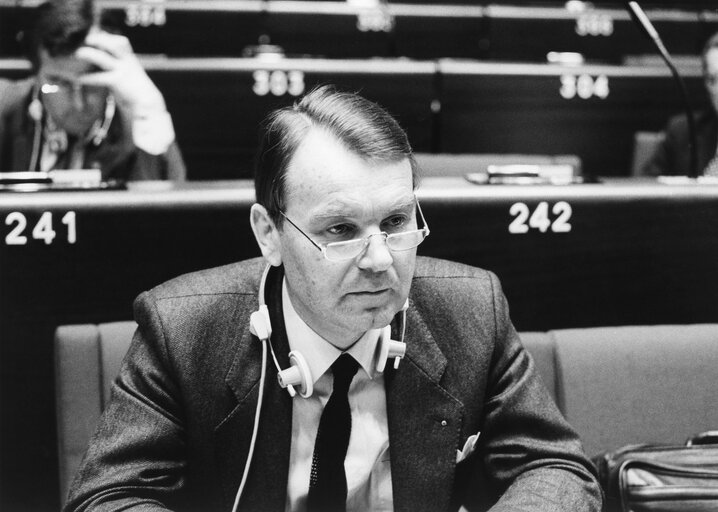 Manfred EBEL attends a plenary sesison in December 1984