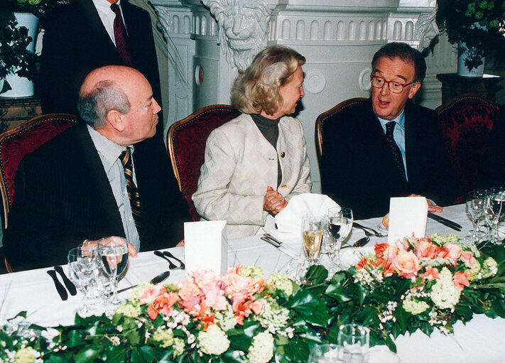 Fotografia 1: EP President meets with the President of Portugal.