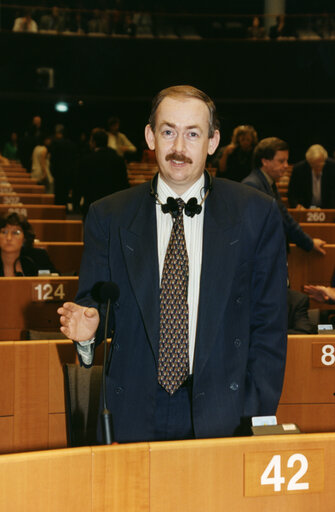 Fotografija 3: David WAYNE in the hemicycle of the EP in Brussels.