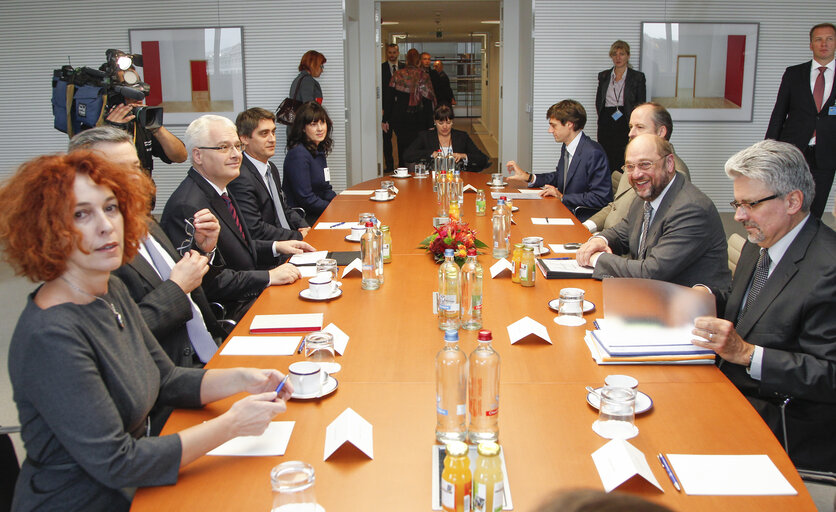 Fotografija 1: Martin SCHULZ - EP President meets with President of Croatia, Ivo JOSIPOVIC