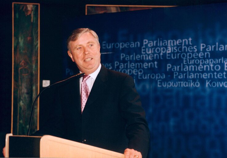 Reception in honor of the members of the Convention