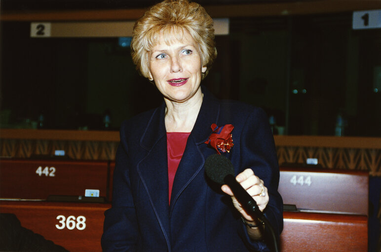 Foto 2: Marie-France STIRBOIS in plenary session in Strasbourg.