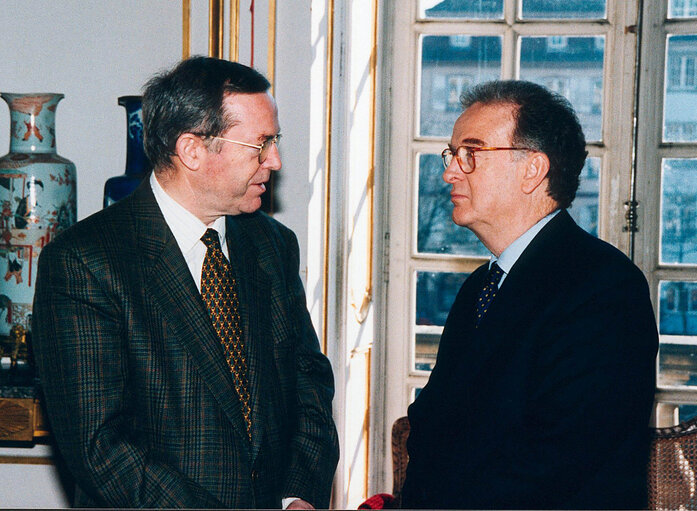 The President of Portugal meets with Wilfried MARTENS.