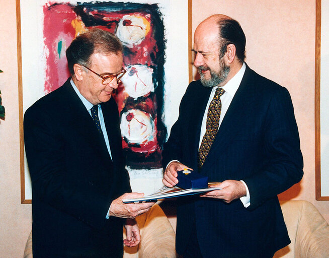 Fotografia 7: EP President meets with the President of Portugal.