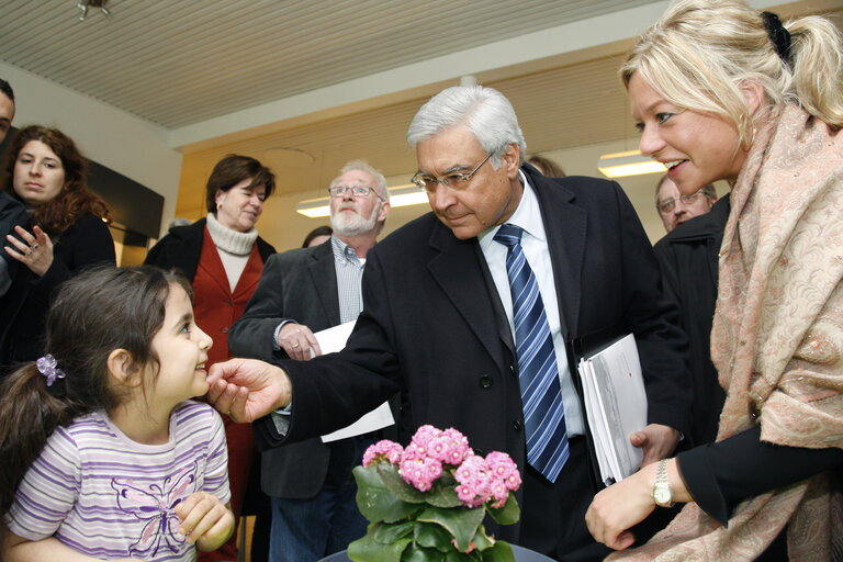 Foto 8: LIBE Committee delegation to Denmark‚Ä®visits sandholm lejeren and kongedal refugees detention centres.