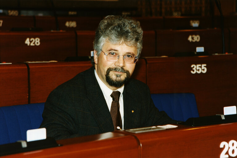 Valokuva 9: Dieter KOCH in plenary session in Strasbourg.