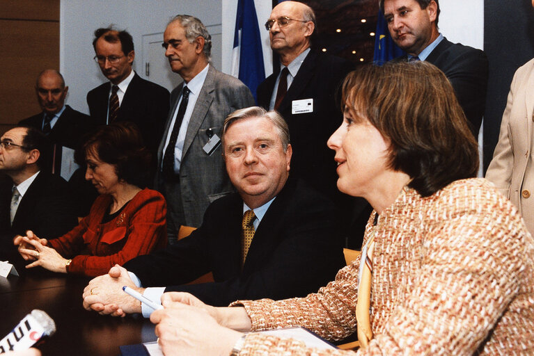 Zdjęcie 7: Signature of the buying act for the LOW building in Strasbourg with EP President, French Minister of European Affairs and Strasbourg's Mayor