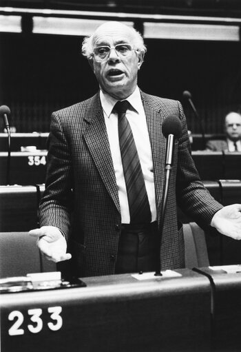 Isidor FRUH speaks in plenary session in March 1984