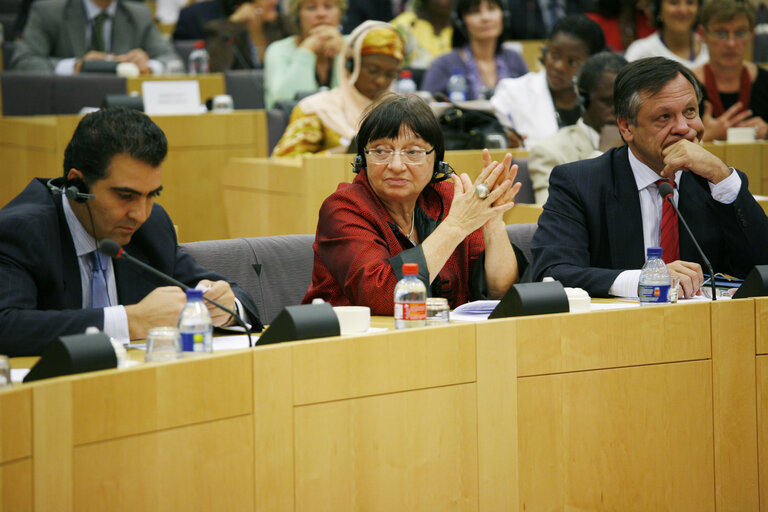 Zdjęcie 7: Extraordinary meeting in the framwork of Africa Week at the EP in Brussels. Panel on intercultural dialogue with the Nobel Prize for Literature, the AU Commissioner for Social Affairs, in charge of culture and the President of the Pan-African Parliament.