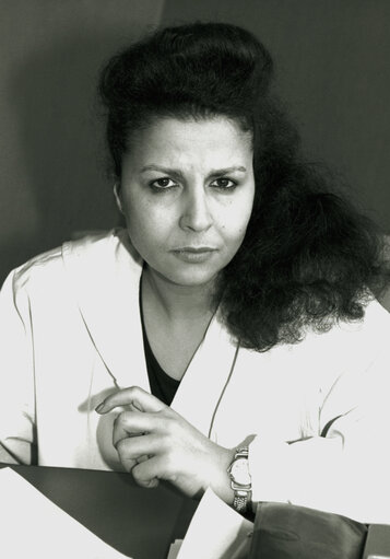 Foto 2: Portrait of Djida TAZDAIT