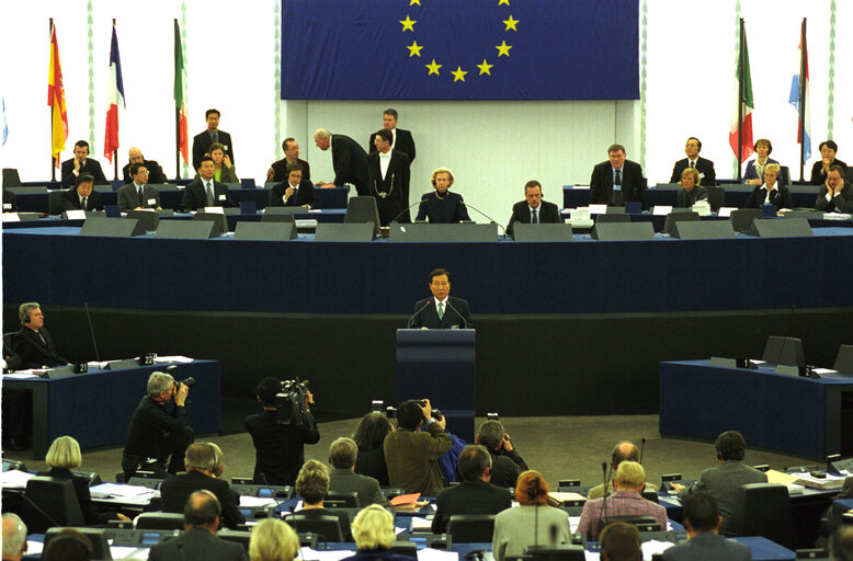 Valokuva 13: Visit of the President of South Korea to the EP.