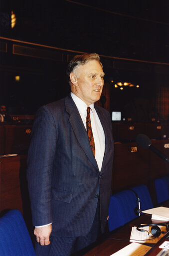 Suriet 3: Hugh McMAHON in the hemicycle of the EP in Strasbourg.