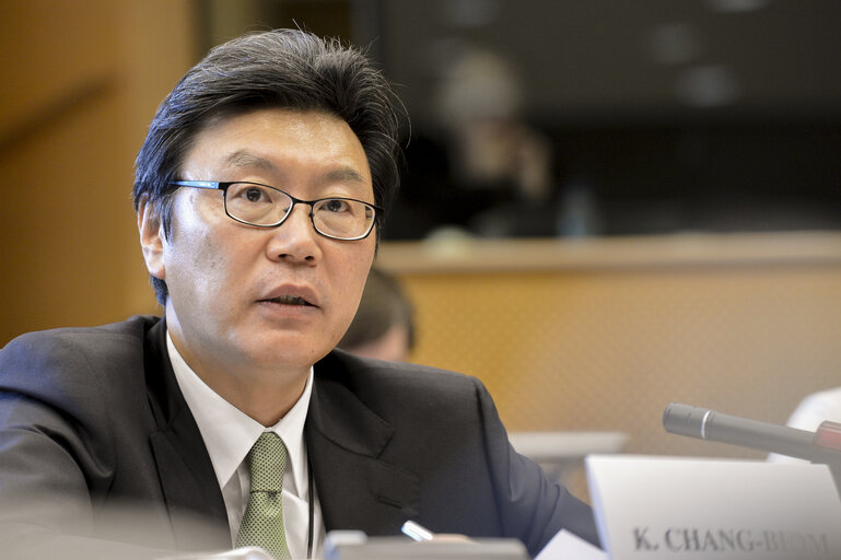 Fotografija 5: INTA  - Exchange of views with Ambassador of the Republic of Korea to the European Union