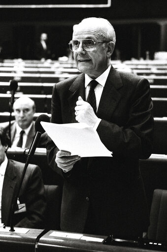 Foto 49: Plenary Session in Strasbourg in February 1989