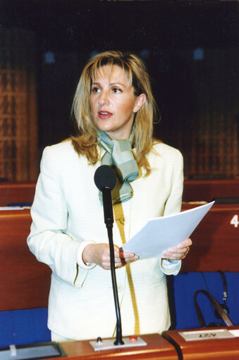 Foto 12: Monica BALDI in plenary session in Strasbourg.