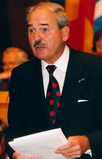 Foto 39: The President of the Court of Auditors addresses the EP in Strasbourg.