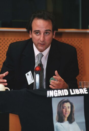 Fotografija 11: Juan Carlos LECOMPTE, husband of Ingrid Betancourt, attends a meeting in Brussels