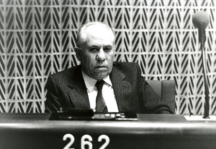 Andrea RAGGIO attends a plenary session in October 1984