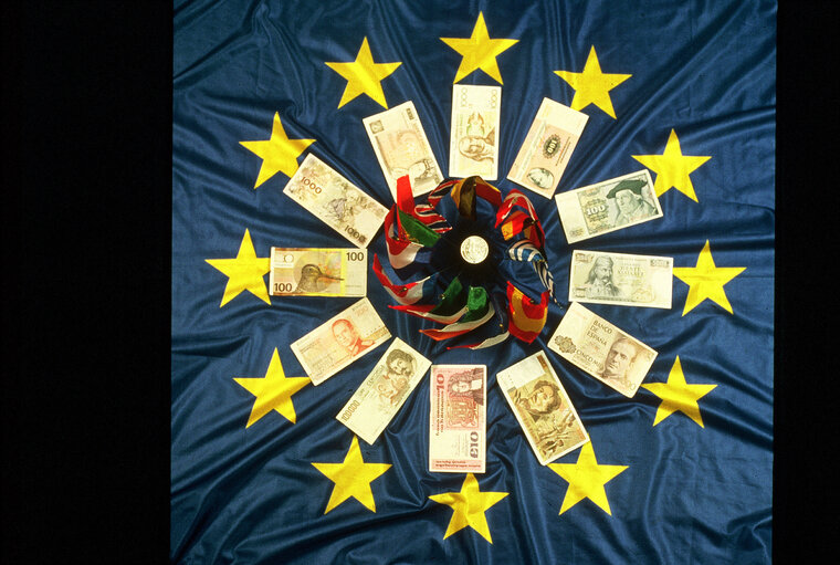 Illustrations of the ECU currency project in 1990