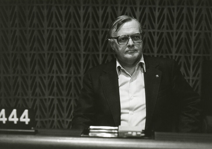 Ib CHRISTENSEN attends a plenary session in October 1984