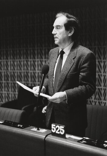 MEP Juan Carlos GARAIKOETXEA URRIZA speaks in plenary session in Strasbourg in January 1989