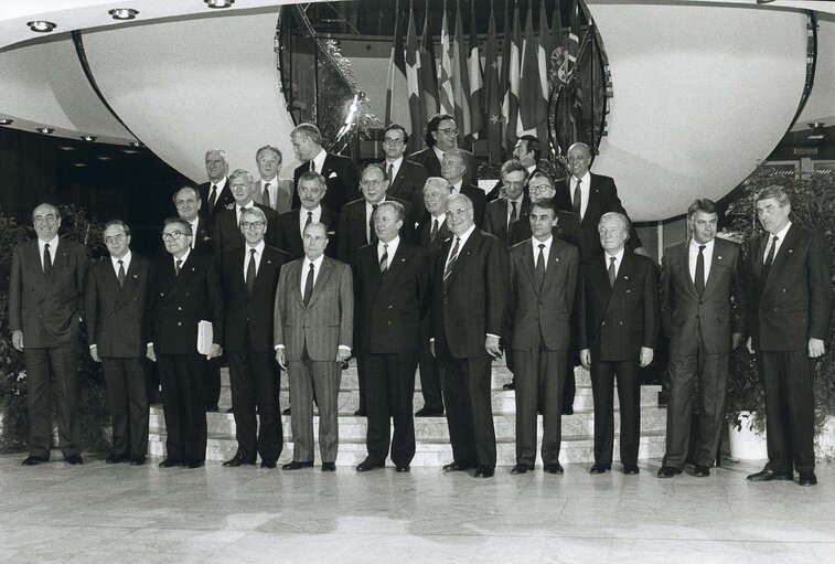 Fotogrāfija 10: Family picture at he European Summit