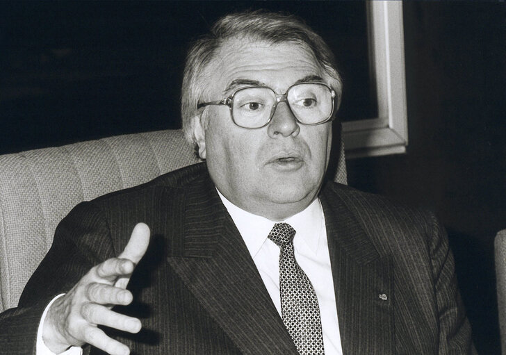 Pierre MAUROY in a meeting at the EP in Strasbourg.