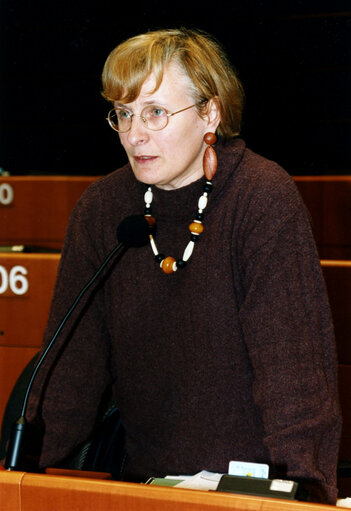 Zdjęcie 44: Magda AELVOET in plenary session in Brussels