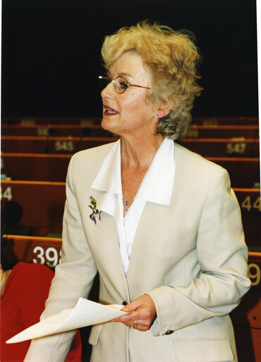 Zdjęcie 14: Glennys KINNOCK in plenary session in Brussels