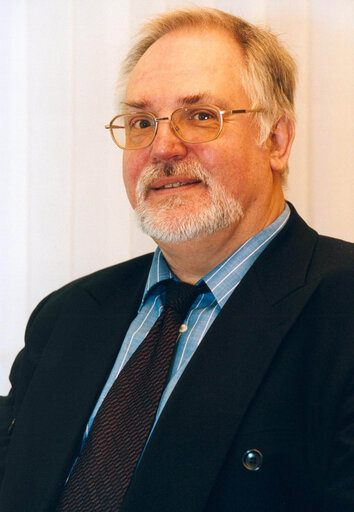 Valokuva 16: Portrait of Helmut KUHNE at the EP in Brussels.